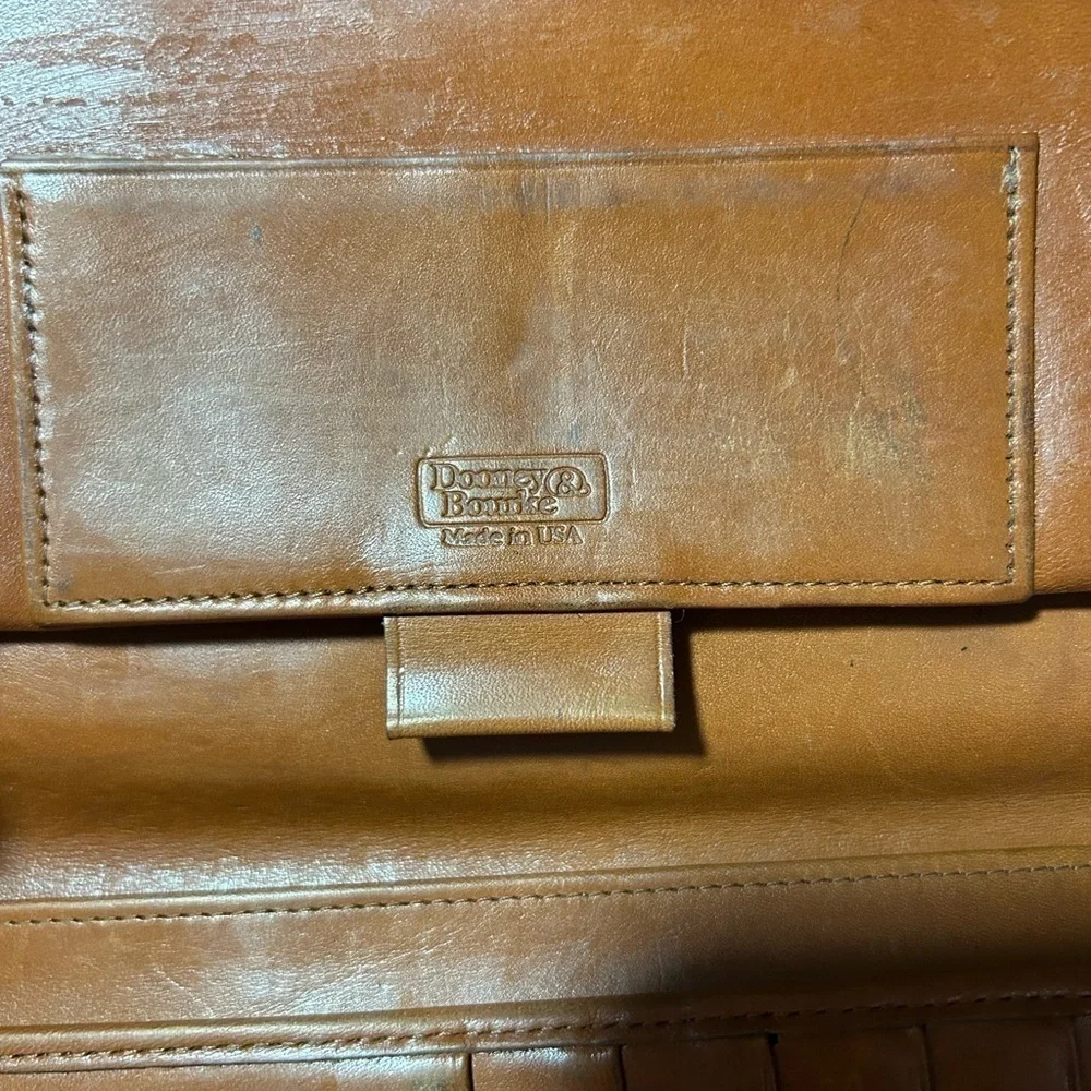 Vintage Dooney & Bourke Wallet Black Pebble Leather Clutch KISS lock